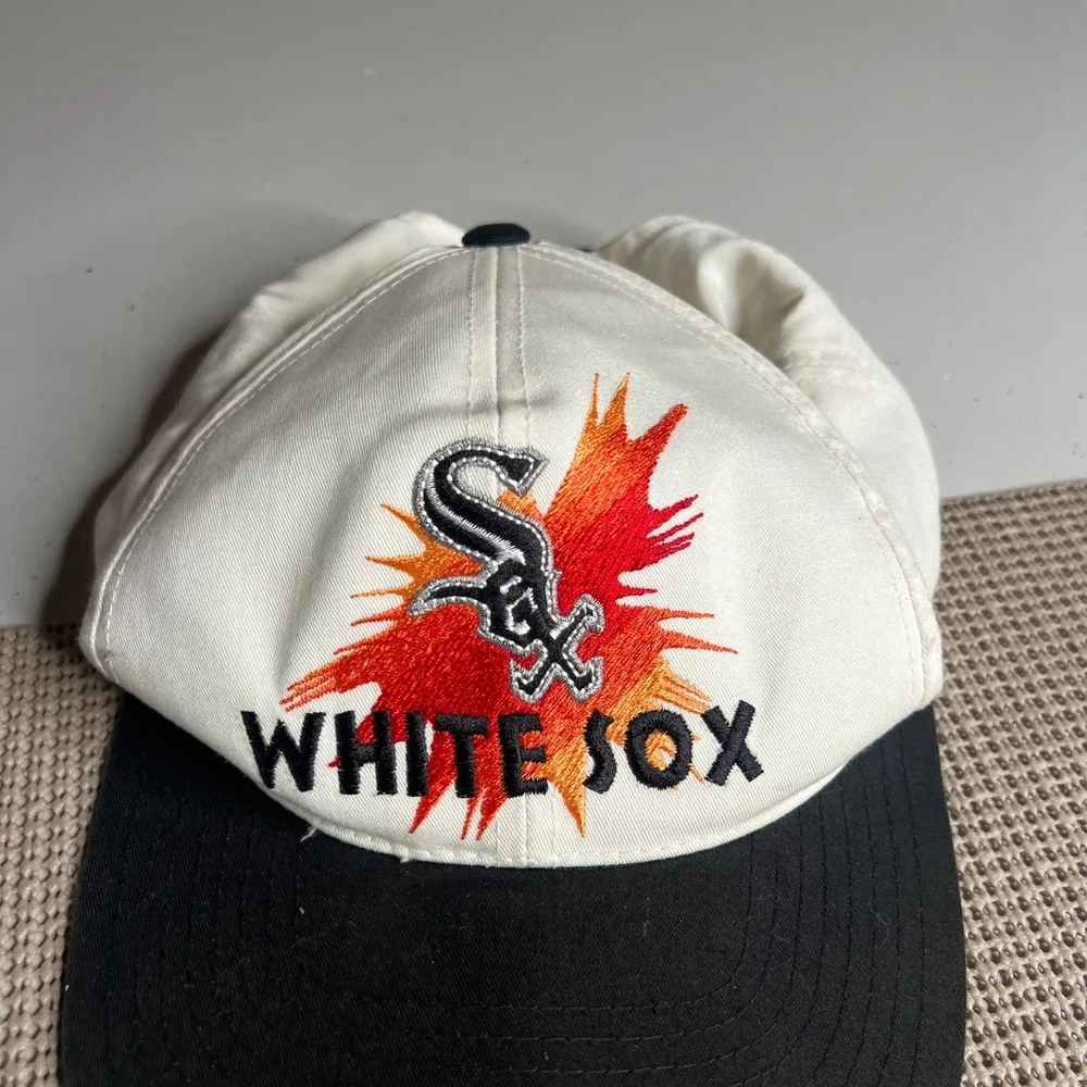 Vintage Chicago White Sox MLB Genuine Merchandise Snapback Hat White Black Fire